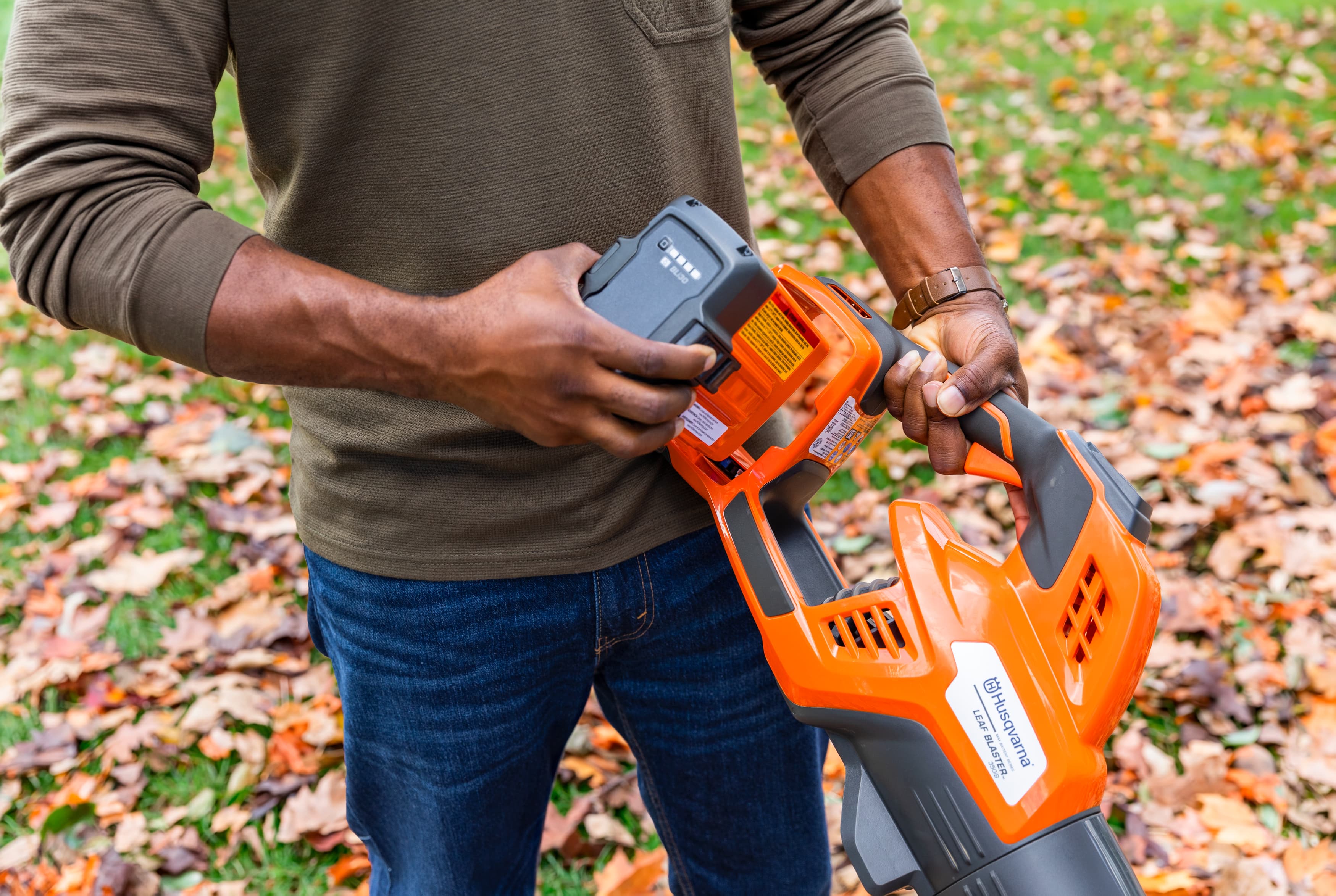Leaf Blaster 350iB with battery and charger image 1